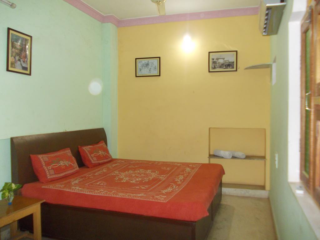 Raj Mahal Guest House บุนดิ ภายนอก รูปภาพ