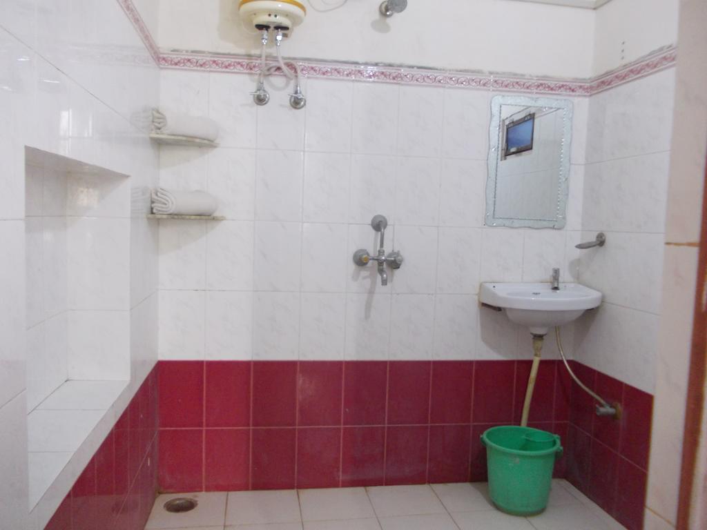 Raj Mahal Guest House บุนดิ ภายนอก รูปภาพ