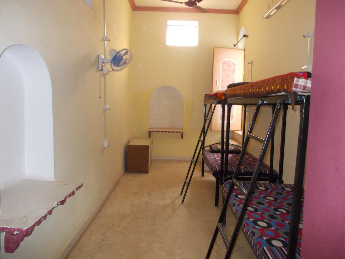 Raj Mahal Guest House บุนดิ ภายนอก รูปภาพ